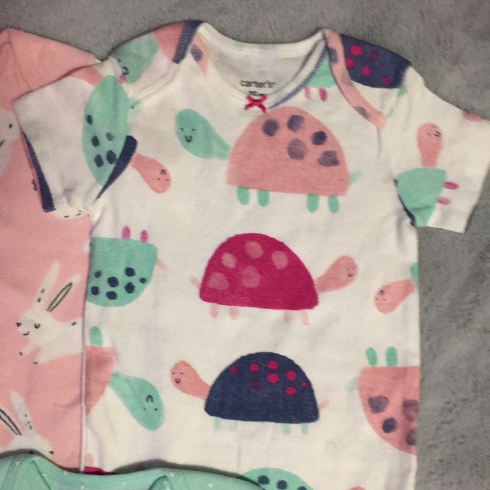 Carters set of 5 onesies, NWT, 18 month - Picture 4 of 7